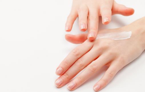 ​从指甲上看出病症 读懂指甲信息了解健康状况