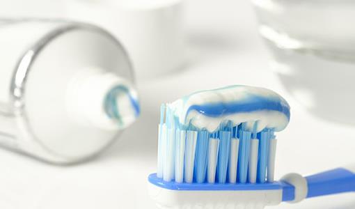 ​刷牙是自我口腔保健方法 正确的刷牙方式