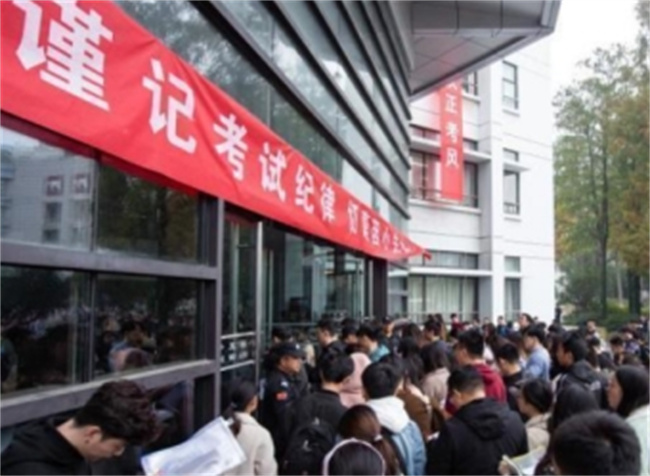 国考明报名，补录公务员超三千人 这样做有什么好处吗？